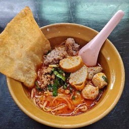ก๋วยเตี๋ยวหมู ต้มยำน้ำข้น