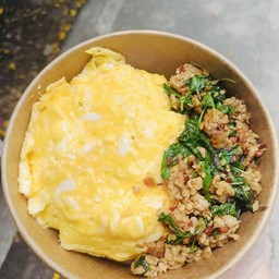 กะเพราไข่ข้น