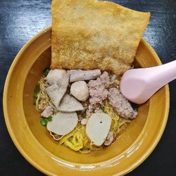 ก๋วยเตี๋ยวหมู น้ำใส