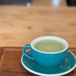 ชาเขียวนมร้อน