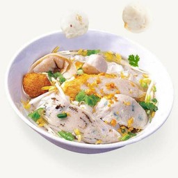 ครัวหัวแดง ก๋วยเตี๋ยวลูกชิ้นปลา