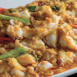 เนื้อปูก้อนผัดผงกะหรี่