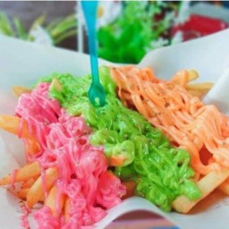 มอ มอ เฟรนฟรายชีส & อาหารทานเล่น