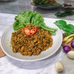 คั่วกลิ้งหมู (กับข้าว)