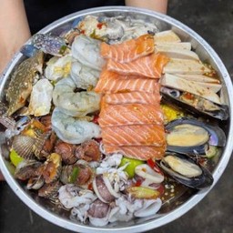 เหลารวมมิตรยกร้าน