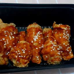 ไก่ทอดรสแซ่บ by ครัวคุณน้อง