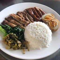 เนื้อคู่ ขาหมูและเมนูเนื้อชวนชิม