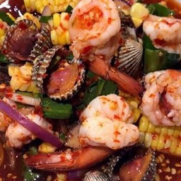 ยำหอยแครง+กุ้งทูโทน
