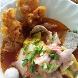 ก๋วยเตี๋ยวต้มยำมะนาวพริกเผา หมู