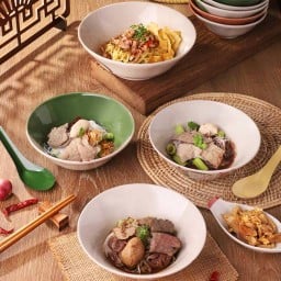 ทองหยก ก๋วยเตี๋ยวเรือ สาขาโพธิ์แก้ว