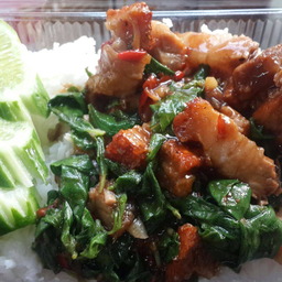 ข้าวผัดกระเพรา