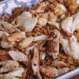 ข้าวผัดปูก้อนคั่วกะทะเหล็กทาน2คน