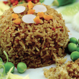 ข้าวผัดน้ำพริกลงเรือ