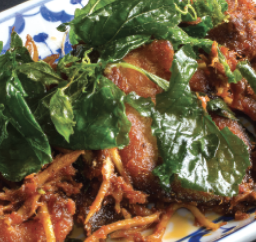 ปลาดุกทะเลทอดกรอบผัดเผ็ด