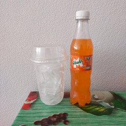 น้ำส้มมิรินด้า 1 ขวด+น้ำแข็ง 1 แก้ว