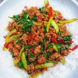 กระเพราหมูสับ