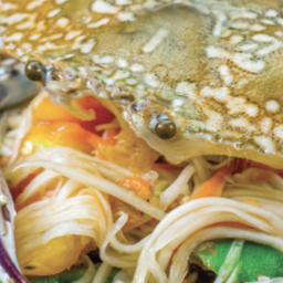 ส้มตำปูม้าสด