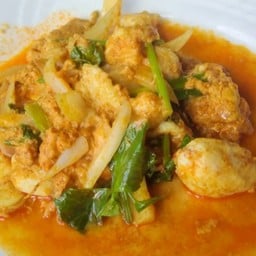 หมูกรอบฮ่องเต้+น้ำจิ้มแซ่บเวอร์ สาขา สุขุมวิท 71 ปรีดีพนมยงค์ซอย 15.5