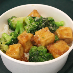 Tofu Broccoli บร็อคโคลี่เต้าหู้ทอด