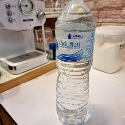 น้ำเปล่าขวดใหญ่