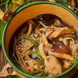 แกงเห็ด 3 อย่าง