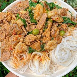 แกงเนื้อขนมจีน แซ่บ