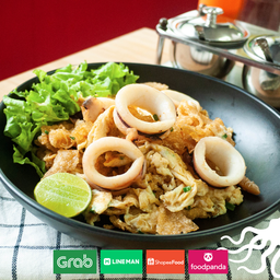 ก๋วยเตี๋ยวคั่วฟาไฉ ปลาหมึก