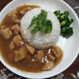 Chicken In Brown Sauce With Rice
