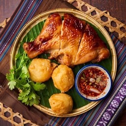 ไก่ย่างข้าวเหนียวทอด