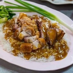 ข้าวหมูแดง+หมูกรอบ