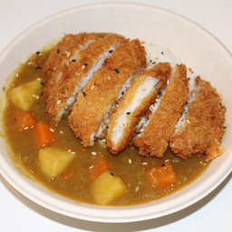 Tonkatsu curry rice แกงกะหรี่ทงคัตสึ