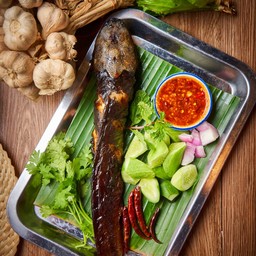 ปลาดุกย่าง น้ำจิ้มแจ่ว