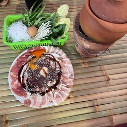 แจ่วฮ้อนชุดกลาง