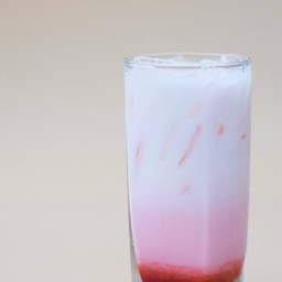 นมสดสตอเบอร์รี่