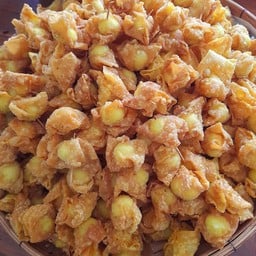 ไส้กรอกอีสาน@ข้าง7-11นราวดี