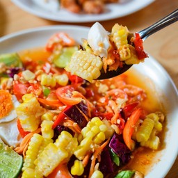 ตำข้าวโพด+ไข่เค็ม