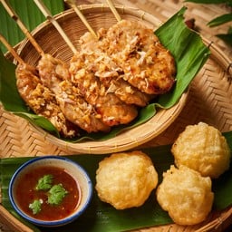 หมูปิ้งข้าวเหนียวทอด