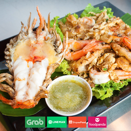 ก๋วยเตี๋ยวฟาไฉคั่ว กุ้งแม่น้ำ