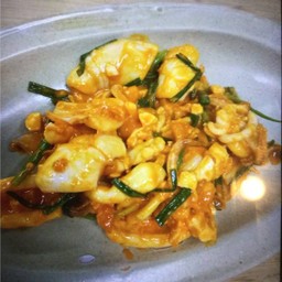 ปลาหมึกผัดไข่เค็ม