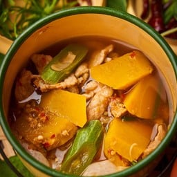 แกงอ่อมไก่