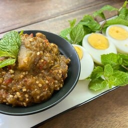 ตำมะเขือยาว ไข่ต้ม