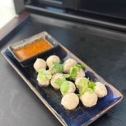 ลูกชิ้นลวกจิ้ม