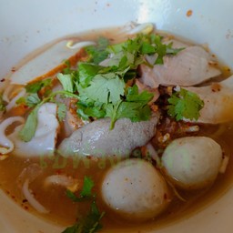 ก๋วยเตี๋ยวหมูต้มยำ