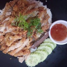 ข้าวมันไก่ทอด พิเศษ