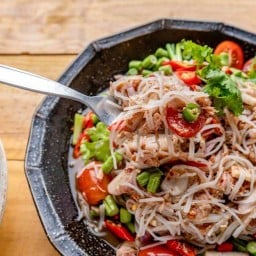 เกี๊ยวต้มหน้าทะลัก 88