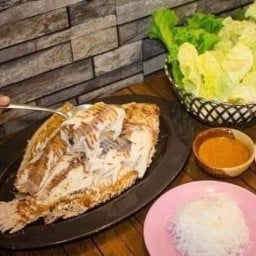 เฟรนด์เฮ้าส์ เมี่ยง ปลาเผา สาขา สุขุมวิท