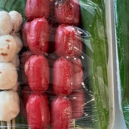 ไส้กรอกแดงในตำนานปิ้ง + น้ำจิ้มรสเด็ด (1ไม้)