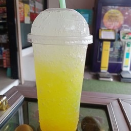 สัปปะรดโซดา