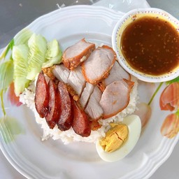 ข้าวหมูแดง