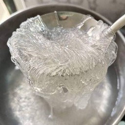 วุ้นเส้นลวก